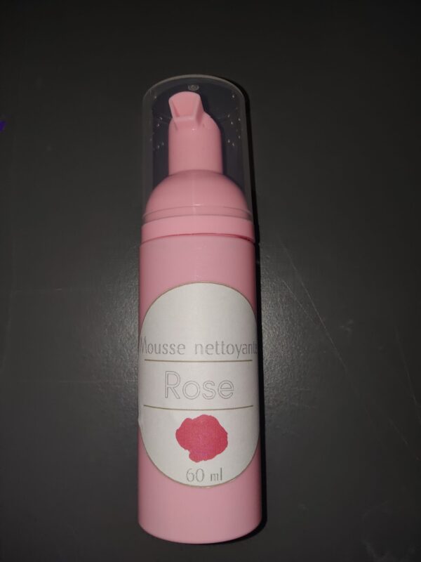 Mousse nettoyante a la rose